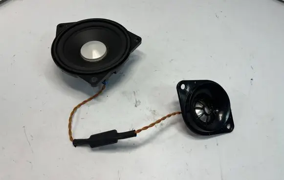 BMW 5 F10 F11 Front door speaker 9169690 65139169690 9368383