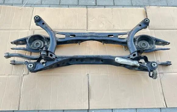 Volkswagen PASSAT B8 Rear subframe 