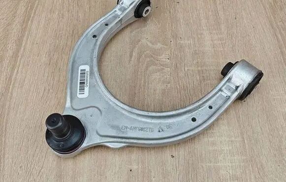 BMW 8 G16 Front upper control arm/wishbone 6885802