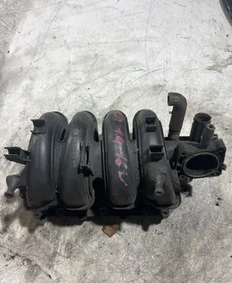 Volkswagen Polo III 6N 6N2 6NF Intake manifold 036129711