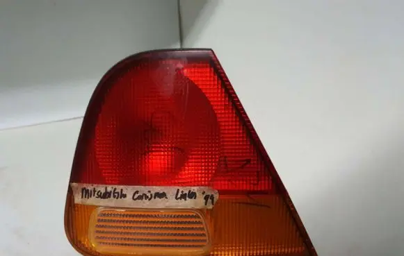 Mitsubishi Carisma Rear/tail lights