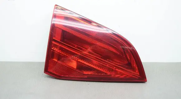 Audi A4 S4 B8 8K Tailgate rear/tail lights 8K9945093
