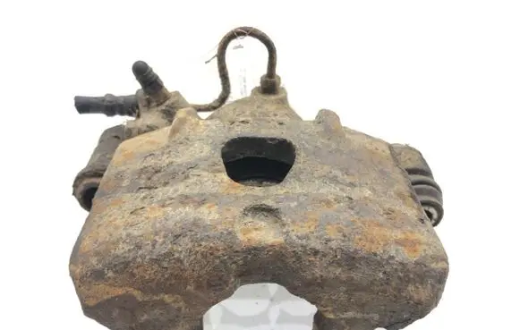 Mitsubishi Pajero Front brake caliper