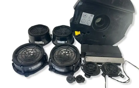 Audi Q7 4L Sound amplifier 4L0035223D