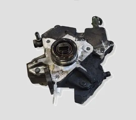 Volvo C70 Fuel injection high pressure pump 30756125 0445010111