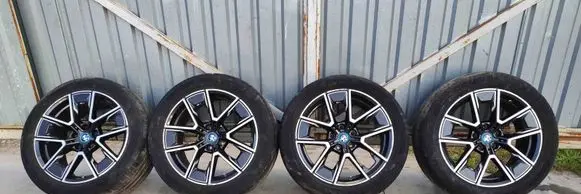BMW i4 R18 alloy rim 8747303