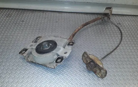 Toyota Corolla Verso AR10 Spare wheel mounting bracket 