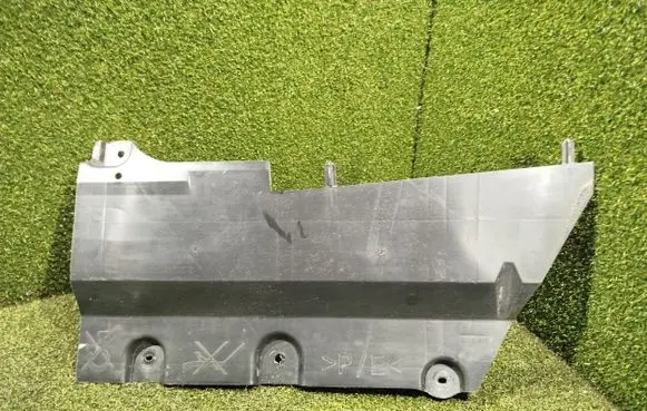 Renault Kangoo III Center/middle under tray cover 748A24704R A4206840000