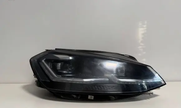 Volkswagen Golf VII Headlight/headlamp 5G1941082D 1ZX01306626