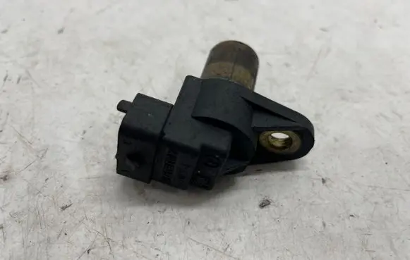 Mercedes-Benz E W210 Camshaft position sensor A0031539728