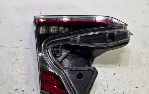 Toyota C-HR I Tailgate rear/tail lights 81590F4021 20180517 17767F