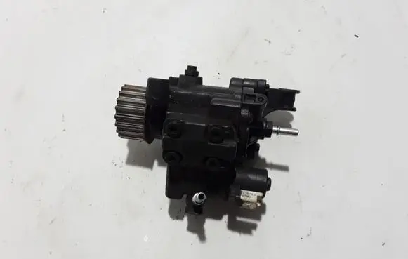 Renault Megane IV Fuel injection high pressure pump 167003669R