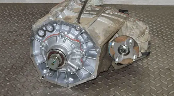 Toyota Land Cruiser (BJ70) Gearbox transfer box case KH10237