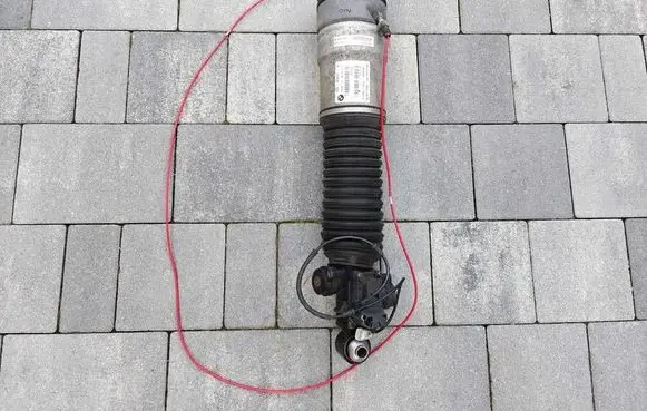 Rear shock absorber/damper