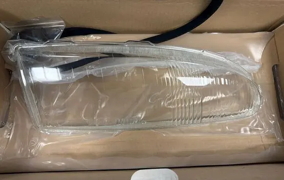 Ford Mondeo MK I Headlight part 1024931 LPC081 712754058906