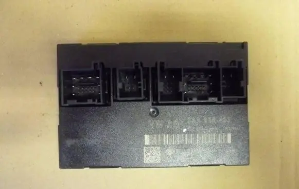 Volkswagen PASSAT B7 Comfort/convenience module 3AA959433 K137