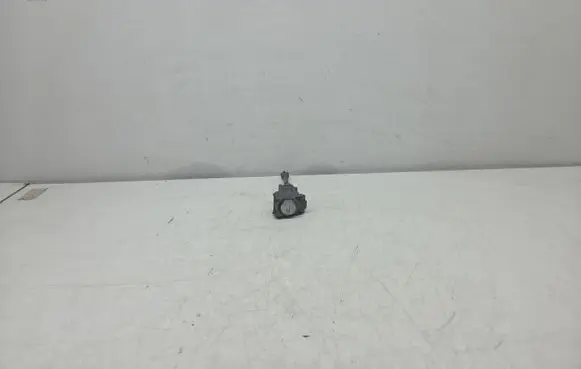 Peugeot 207 Front door lock (next to the handle) 59395J0