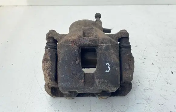 Toyota Corolla Verso E121 Front brake caliper