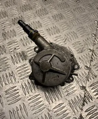Opel Omega B1 Vacuum pump 24402638