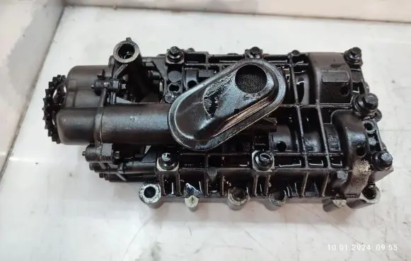 Peugeot 4007 Oil pump 9636898380
