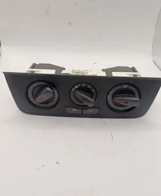 Seat Ibiza IV (6J,6P) Climate control unit 6J0820045A T0111002