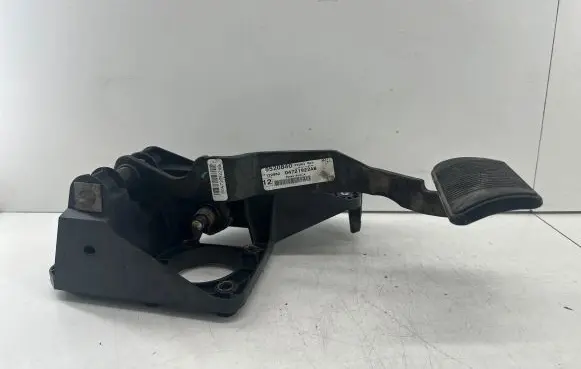Chrysler Voyager Brake pedal 04721922AB 122962 5520840