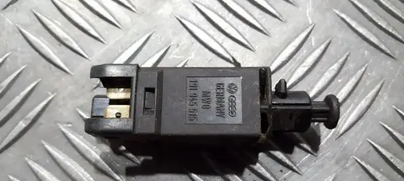 Volkswagen PASSAT B3 Brake pedal sensor switch 191945515