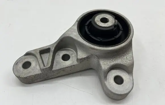 Engine mount bracket