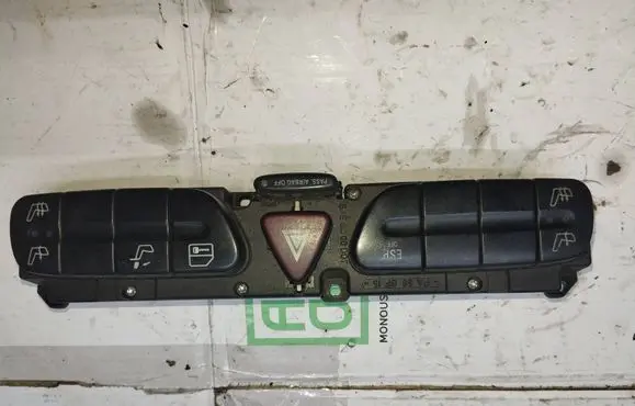 Mercedes-Benz C W203 Hazard light switch 2038216479 40281148001 3306090400