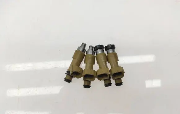 Subaru Legacy Fuel injectors set 009052127