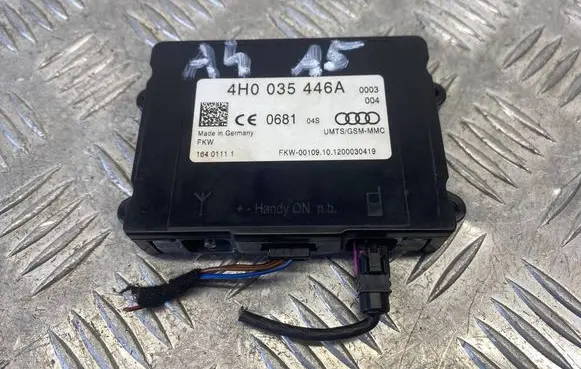 Audi A4 S4 B8 8K Aerial antenna amplifier 4H0035446A