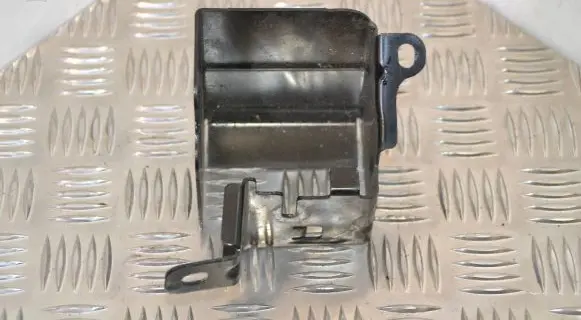 Mini One - Cooper F56 F55 Horn signal holder/bracket 65752753429 14779510 5752753429