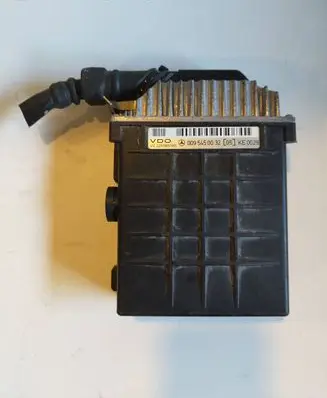 Mercedes-Benz E W124 Engine control unit/module ECU 0095450032