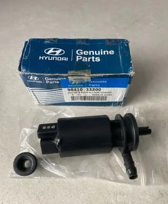 Hyundai i30 Headlight washer pump 9841033200