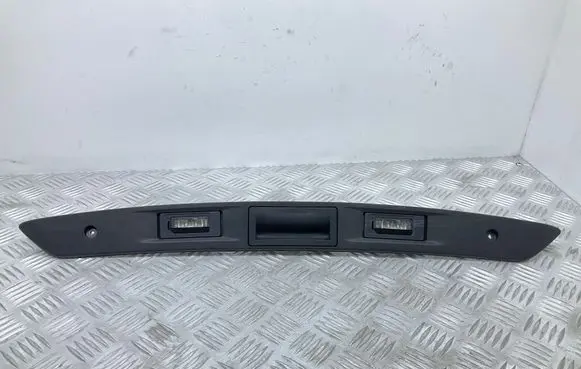 Volkswagen Tiguan Trunk door license plate light bar 5N0827335L