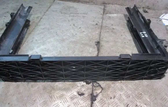 BMW 5 E60 E61 Radiator trim C4934