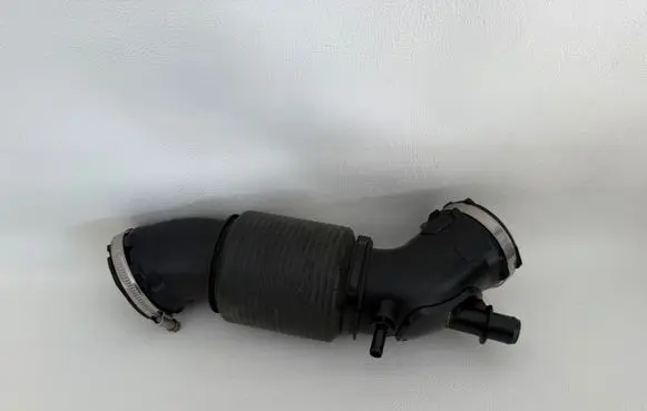 Hyundai Tucson IV NX4 Pneumatic air compressor intake pipe/hose 1009242A