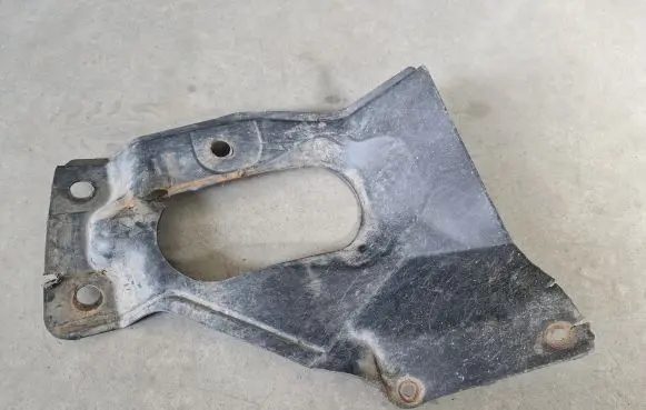 Engine splash shield/under tray