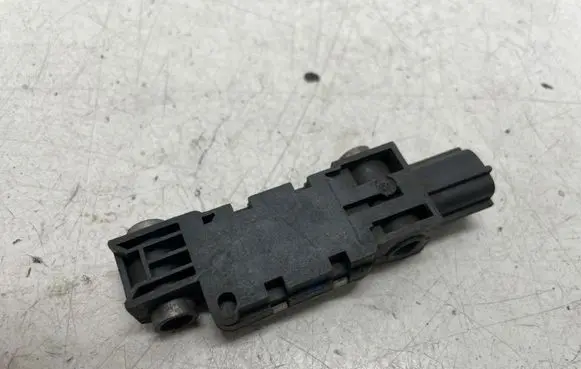 Audi A4 S4 B8 8K Airbag deployment crash/impact sensor 8E0959651A