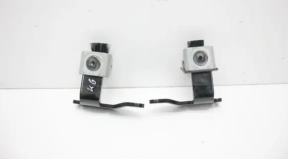Porsche Cayenne (92A) Tailgate/trunk/boot hinge 7P5827301D 7P5827302D
