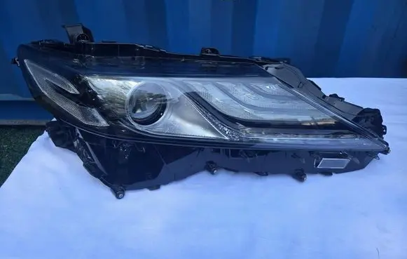 Toyota Camry VIII XV70 Headlight/headlamp 8990806050