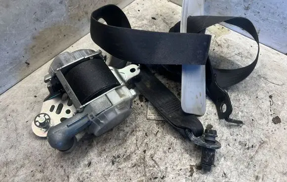 Subaru Forester SH Front seatbelt 7R3010P