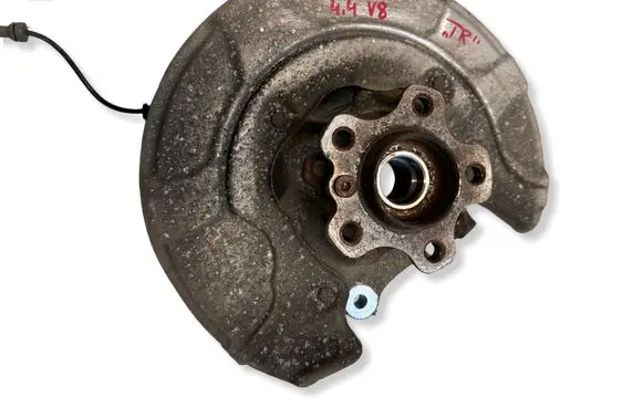 BMW 7 G11 G12 Rear wheel hub spindle/knuckle 32123