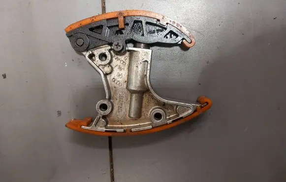 Audi A8 S8 D3 4E Slide rail for timing chain 057109218