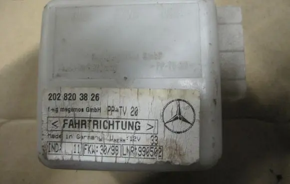 Mercedes-Benz S W220 Alarm system siren 2028203826