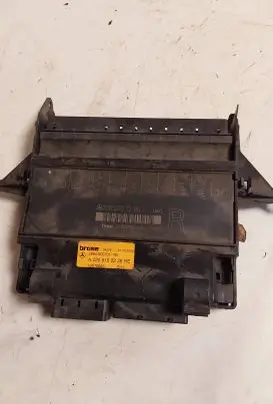 Mercedes-Benz S W220 Seat control module 2208201285 00007654A5 A2209102236