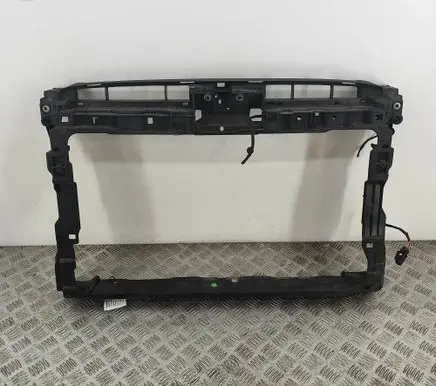 Volkswagen PASSAT B8 Radiator support slam panel 3G0805588L