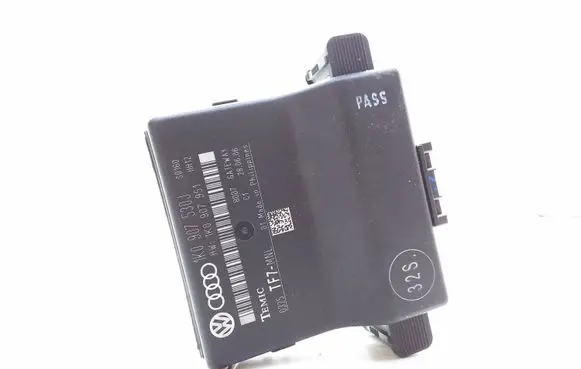Volkswagen Touran I Gateway control module 1K0907530J 1K0907951