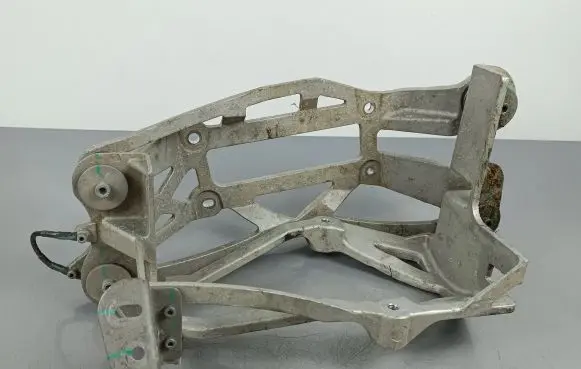 Polestar 2 A/C compressor mount bracket 