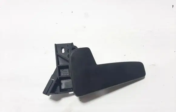 Volkswagen Golf VII Engine bonnet (hood) release handle 6R1823533 517823633